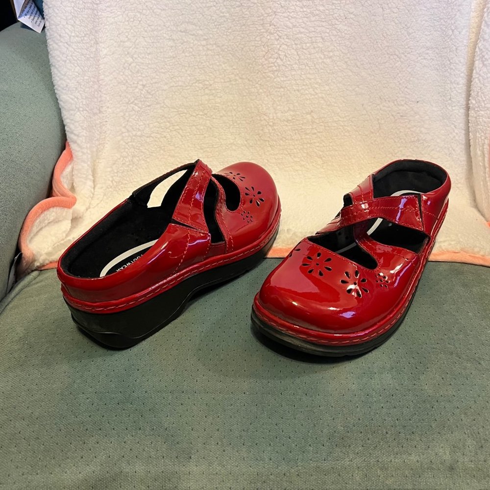 9 Wide Klogs Footwear Carolina Shoes